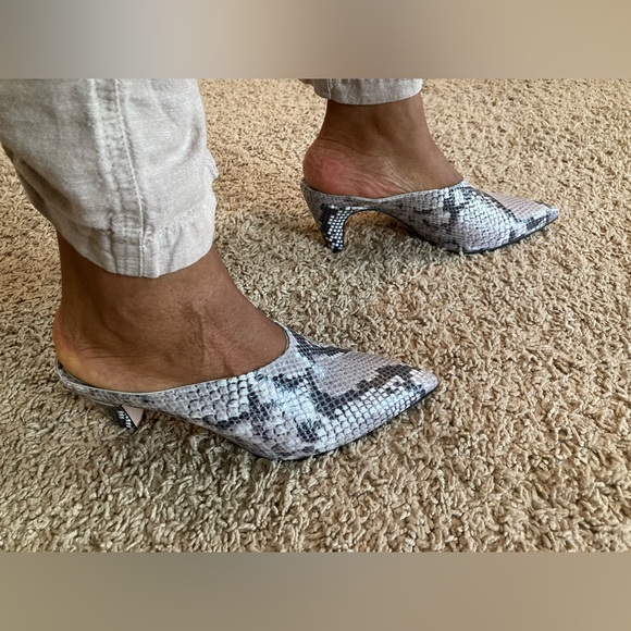 Aera Snakeskin Print Mules. Size 6.5. NWOT - Picture 8 of 8